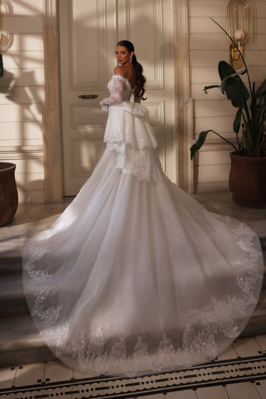 Letizia Hover